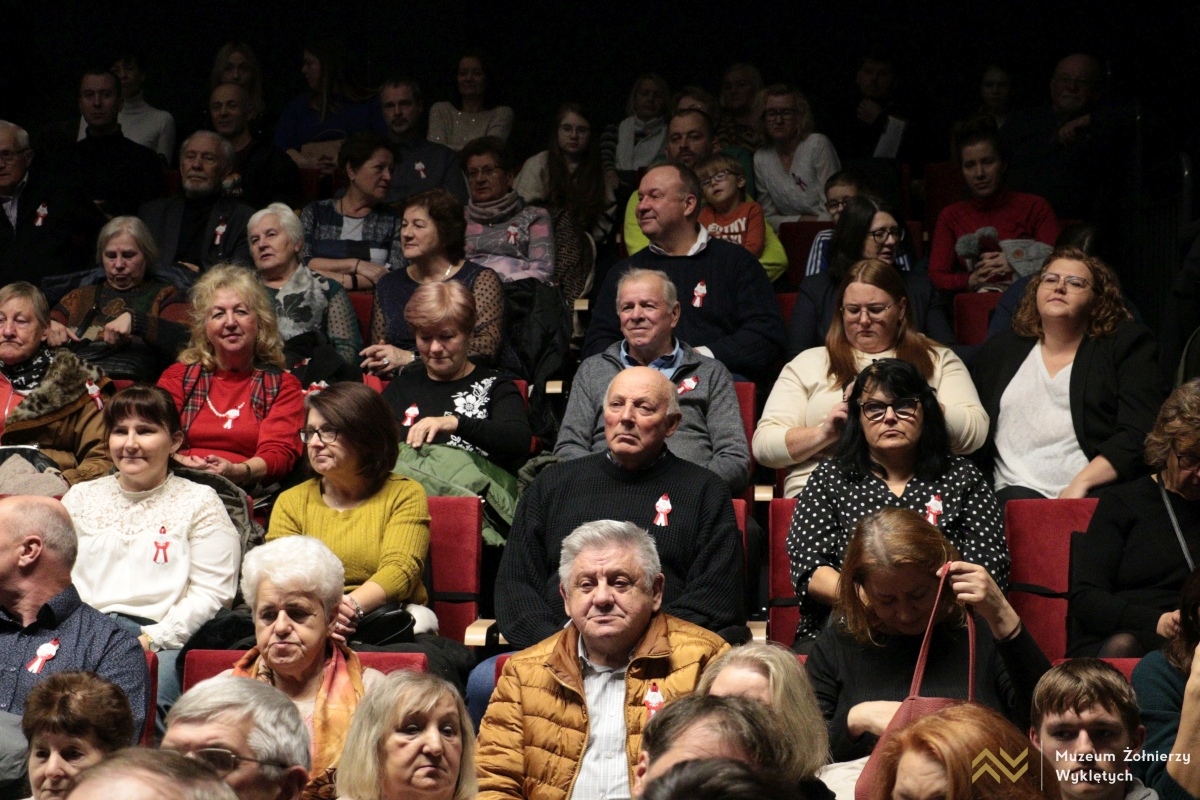 Koncert W hołdzie dla Niepodległej w Muzeum Żołnierzy Wyklętych [11.11.2024] - zdjęcie #25 - eOstroleka.pl