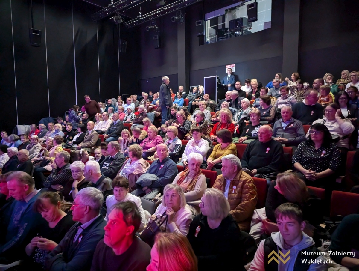 Koncert W hołdzie dla Niepodległej w Muzeum Żołnierzy Wyklętych [11.11.2024] - zdjęcie #1 - eOstroleka.pl