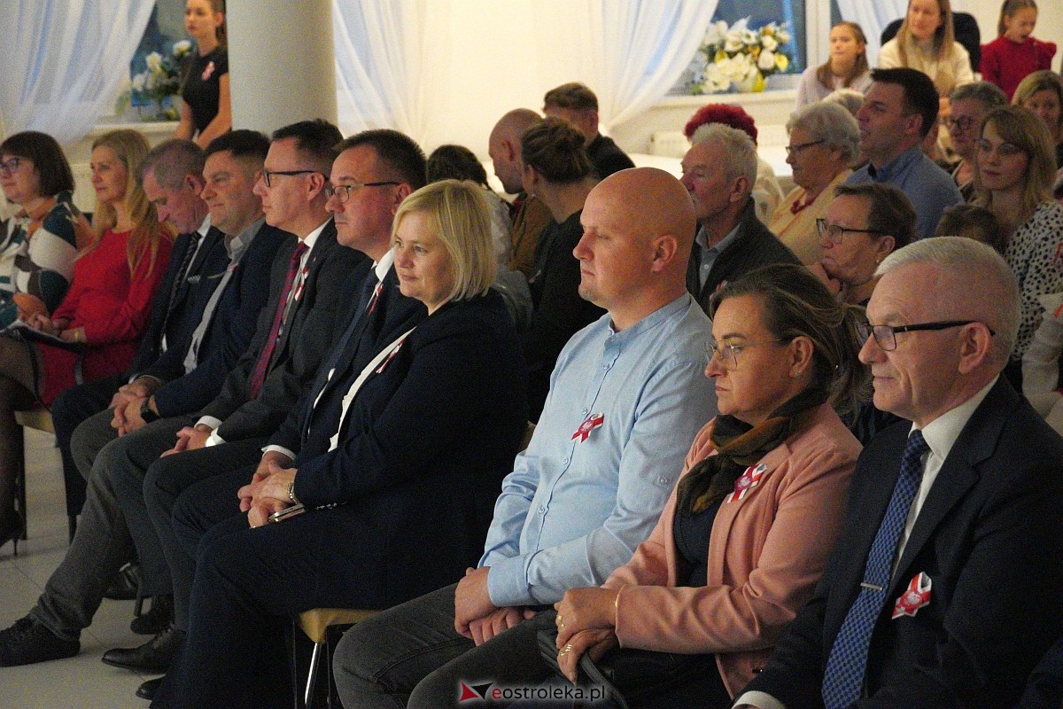 XVI Gala Laureatów Przeglądu Pieśni Patriotycznej i Wojskowej [11.11.2024] - zdjęcie #84 - eOstroleka.pl