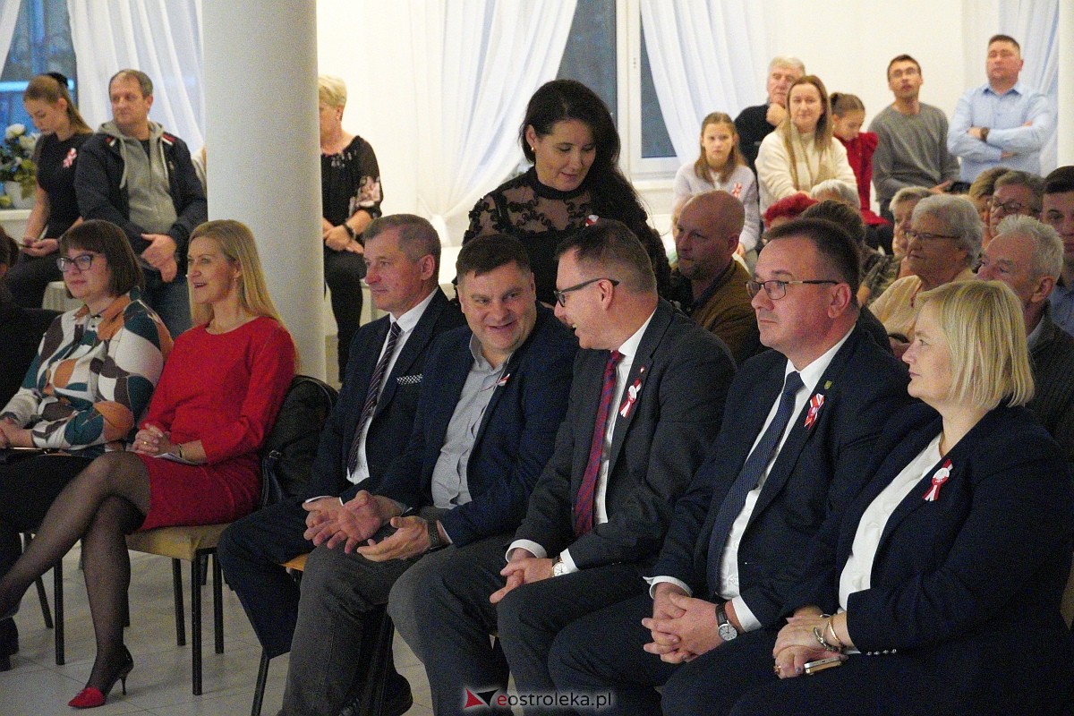 XVI Gala Laureatów Przeglądu Pieśni Patriotycznej i Wojskowej [11.11.2024] - zdjęcie #81 - eOstroleka.pl