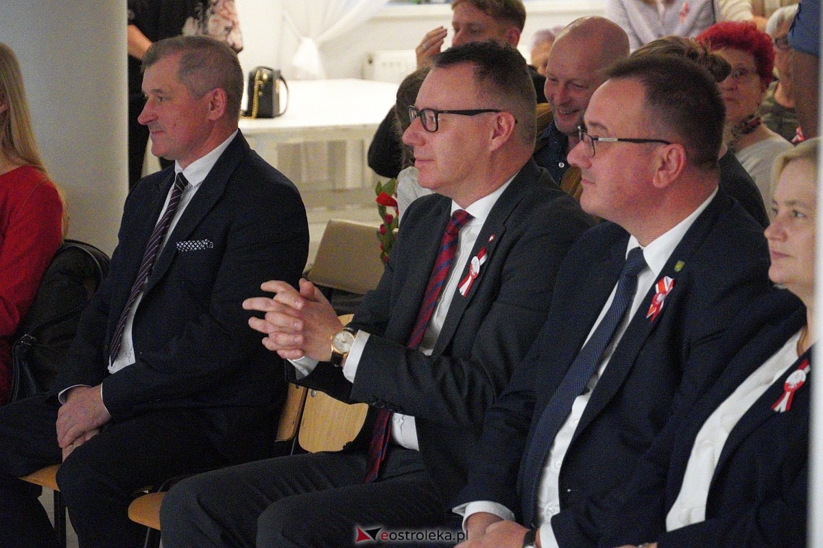 XVI Gala Laureatów Przeglądu Pieśni Patriotycznej i Wojskowej [11.11.2024] - zdjęcie #75 - eOstroleka.pl