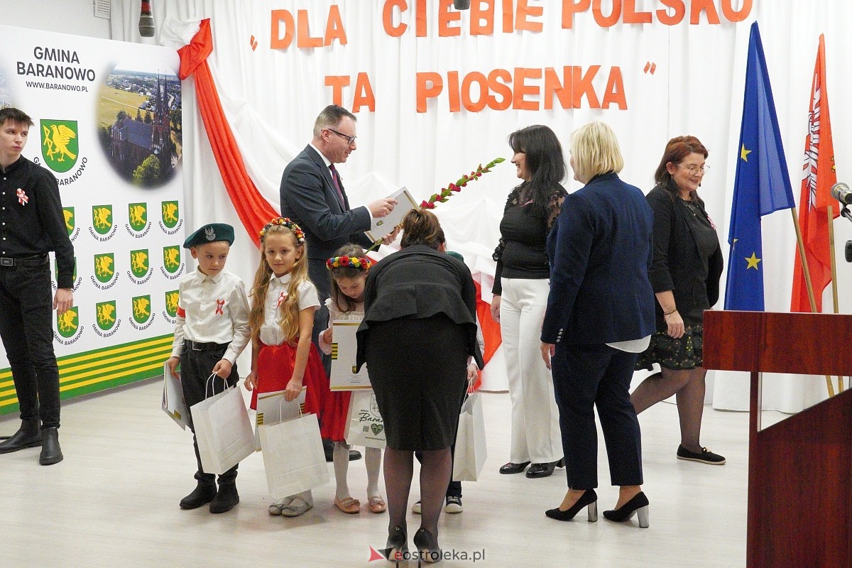 XVI Gala Laureatów Przeglądu Pieśni Patriotycznej i Wojskowej [11.11.2024] - zdjęcie #18 - eOstroleka.pl