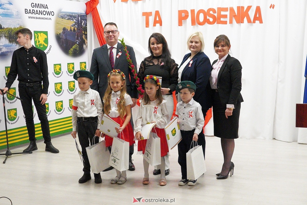 XVI Gala Laureatów Przeglądu Pieśni Patriotycznej i Wojskowej [11.11.2024] - zdjęcie #14 - eOstroleka.pl