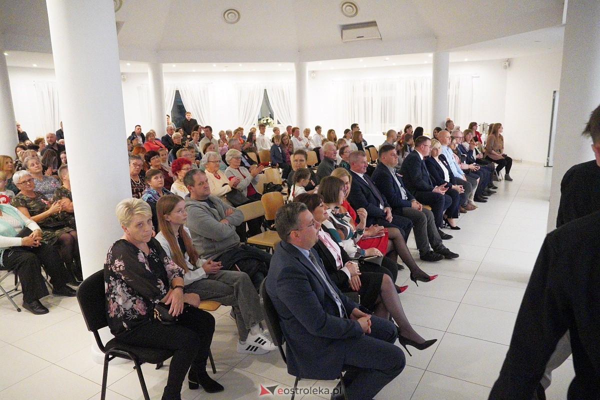 XVI Gala Laureatów Przeglądu Pieśni Patriotycznej i Wojskowej [11.11.2024] - zdjęcie #4 - eOstroleka.pl