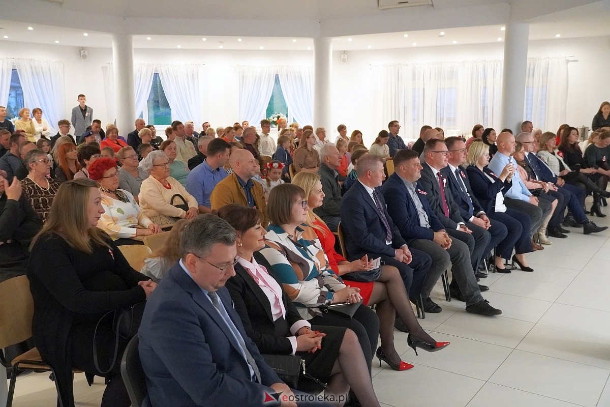 XVI Gala Laureatów Przeglądu Pieśni Patriotycznej i Wojskowej [11.11.2024] - zdjęcie #64 - eOstroleka.pl