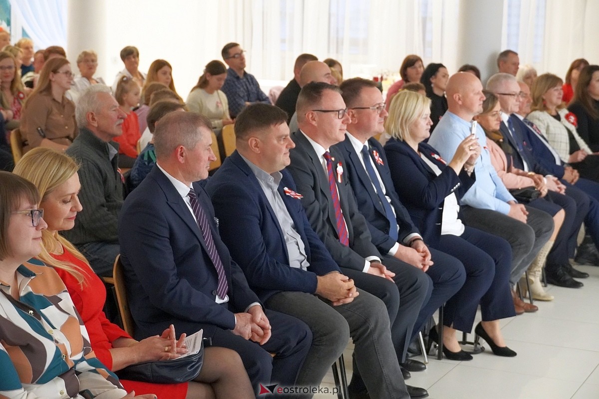 XVI Gala Laureatów Przeglądu Pieśni Patriotycznej i Wojskowej [11.11.2024] - zdjęcie #63 - eOstroleka.pl