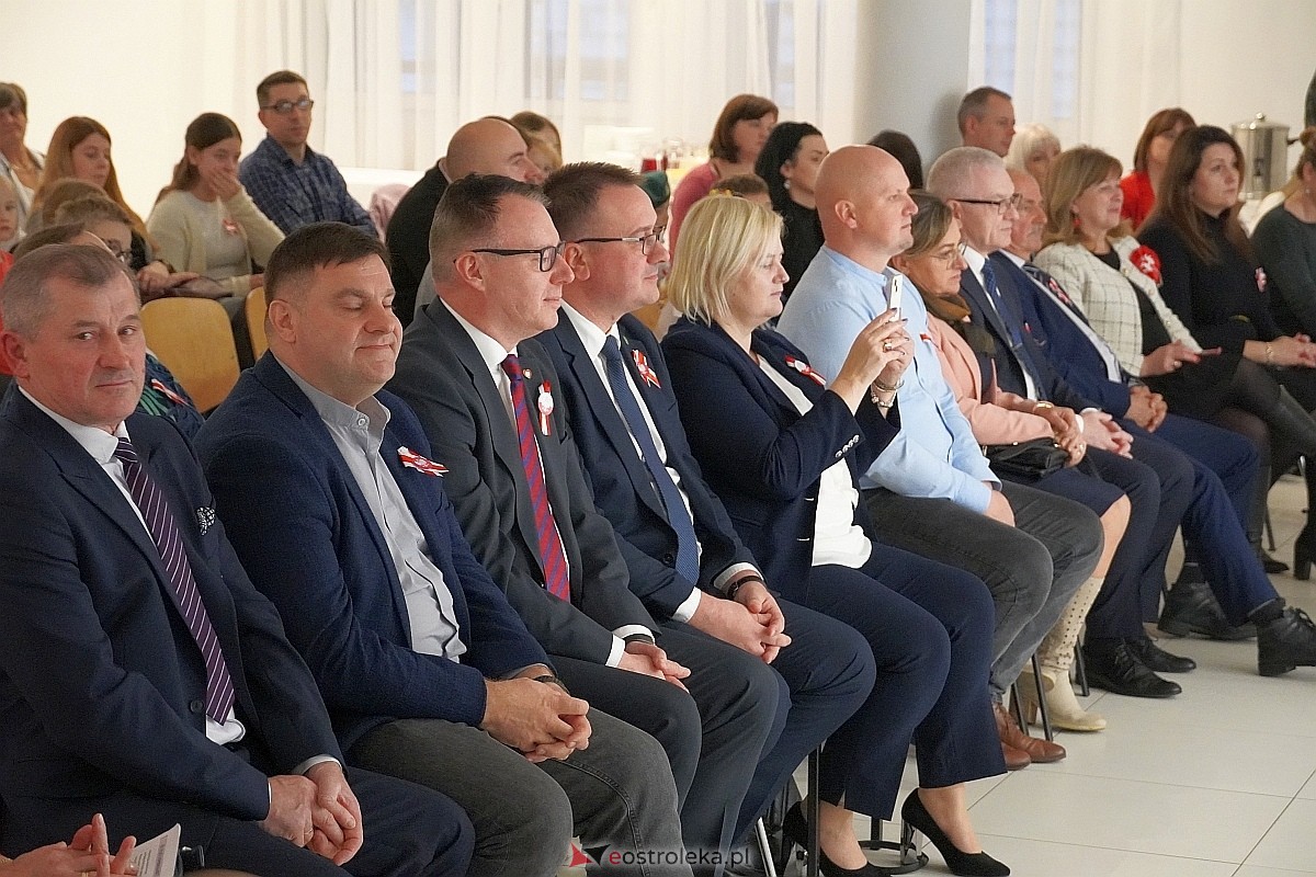 XVI Gala Laureatów Przeglądu Pieśni Patriotycznej i Wojskowej [11.11.2024] - zdjęcie #3 - eOstroleka.pl