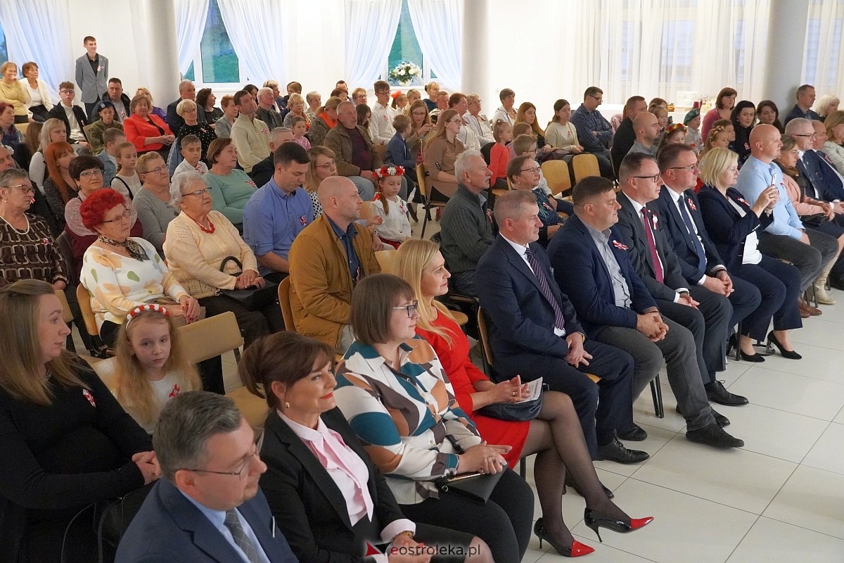 XVI Gala Laureatów Przeglądu Pieśni Patriotycznej i Wojskowej [11.11.2024] - zdjęcie #61 - eOstroleka.pl