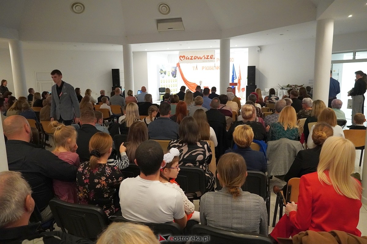 XVI Gala Laureatów Przeglądu Pieśni Patriotycznej i Wojskowej [11.11.2024] - zdjęcie #59 - eOstroleka.pl