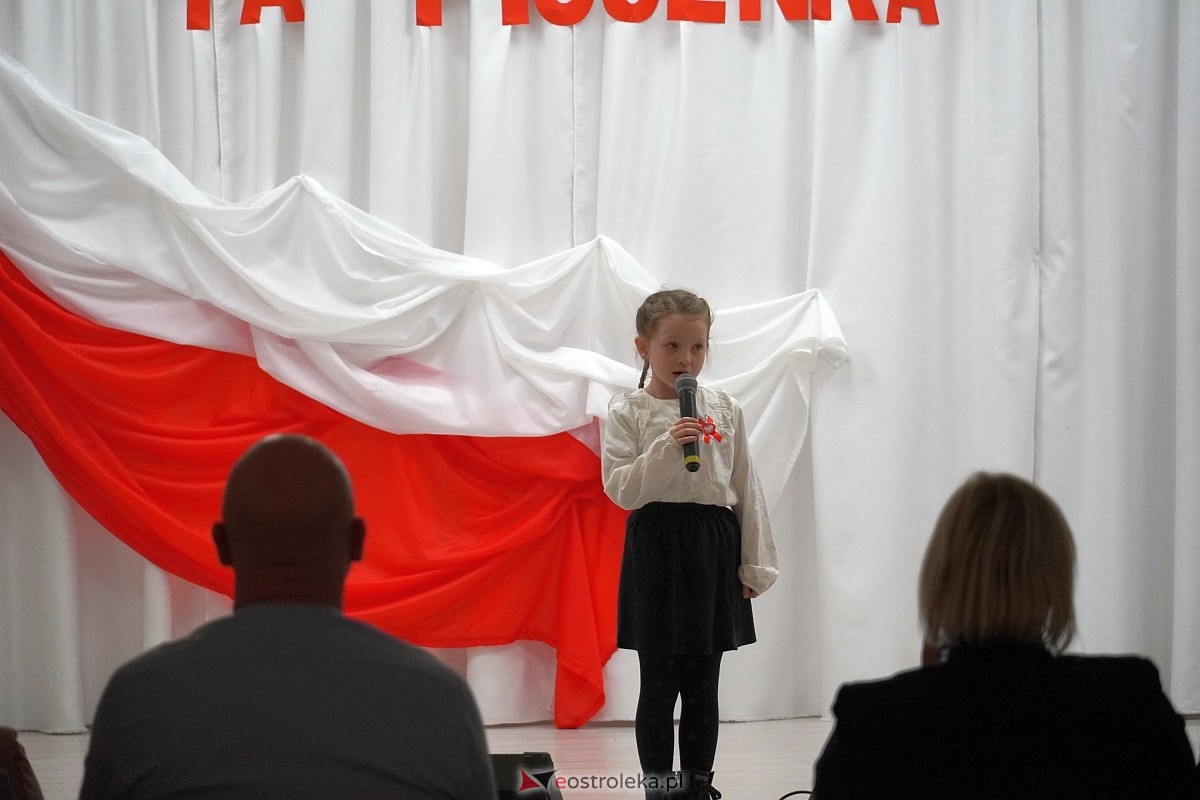 XVI Gala Laureatów Przeglądu Pieśni Patriotycznej i Wojskowej [11.11.2024] - zdjęcie #56 - eOstroleka.pl