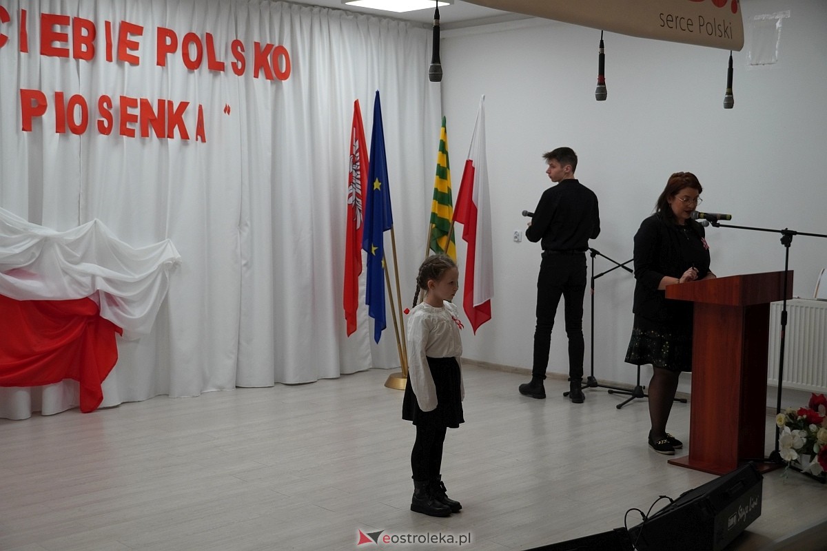 XVI Gala Laureatów Przeglądu Pieśni Patriotycznej i Wojskowej [11.11.2024] - zdjęcie #52 - eOstroleka.pl