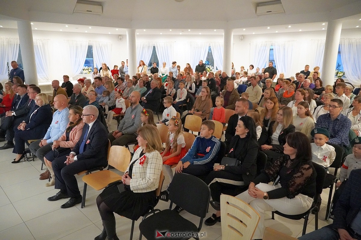 XVI Gala Laureatów Przeglądu Pieśni Patriotycznej i Wojskowej [11.11.2024] - zdjęcie #46 - eOstroleka.pl