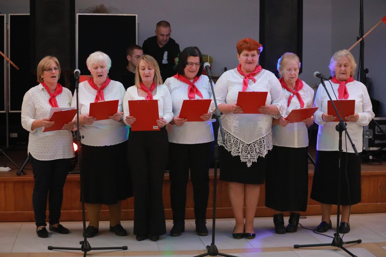 III przegląd “Patriotyzm naszego regionu w pieśniach i wierszach” [10.11.2024] - zdjęcie #33 - eOstroleka.pl