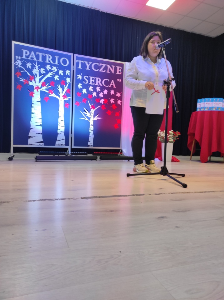Konkurs poetycki Patriotyczne serca [09.11.2024] - zdjęcie #42 - eOstroleka.pl