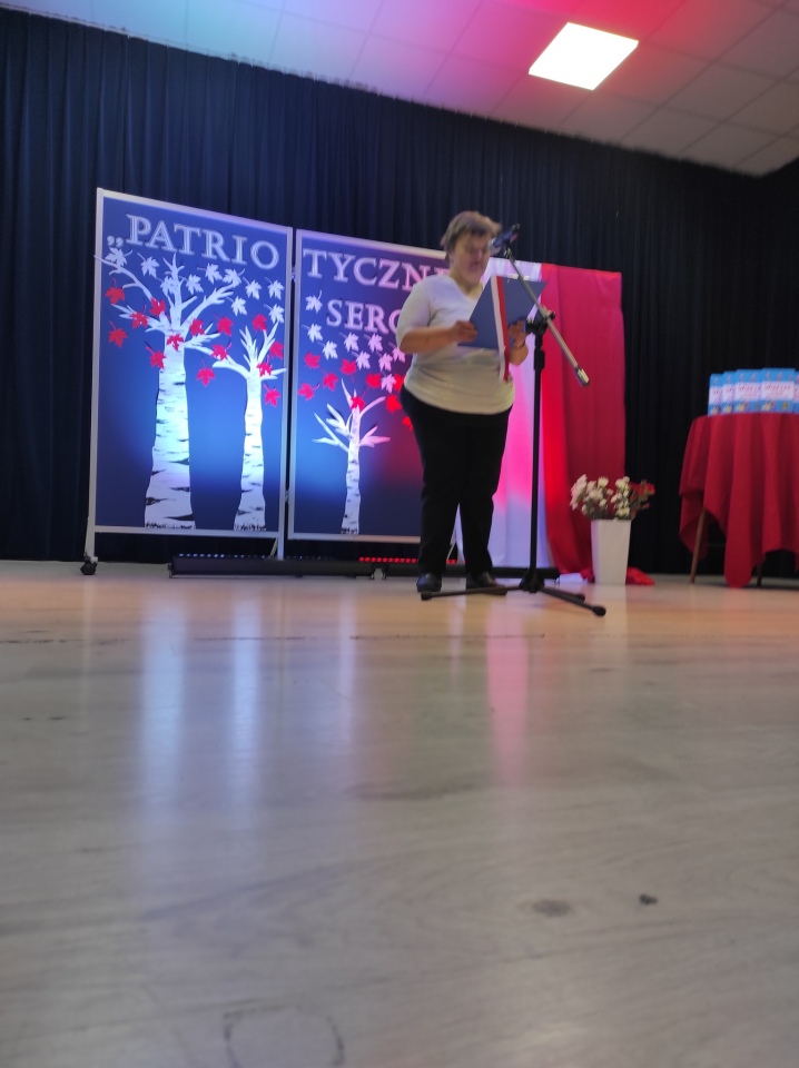 Konkurs poetycki Patriotyczne serca [09.11.2024] - zdjęcie #38 - eOstroleka.pl