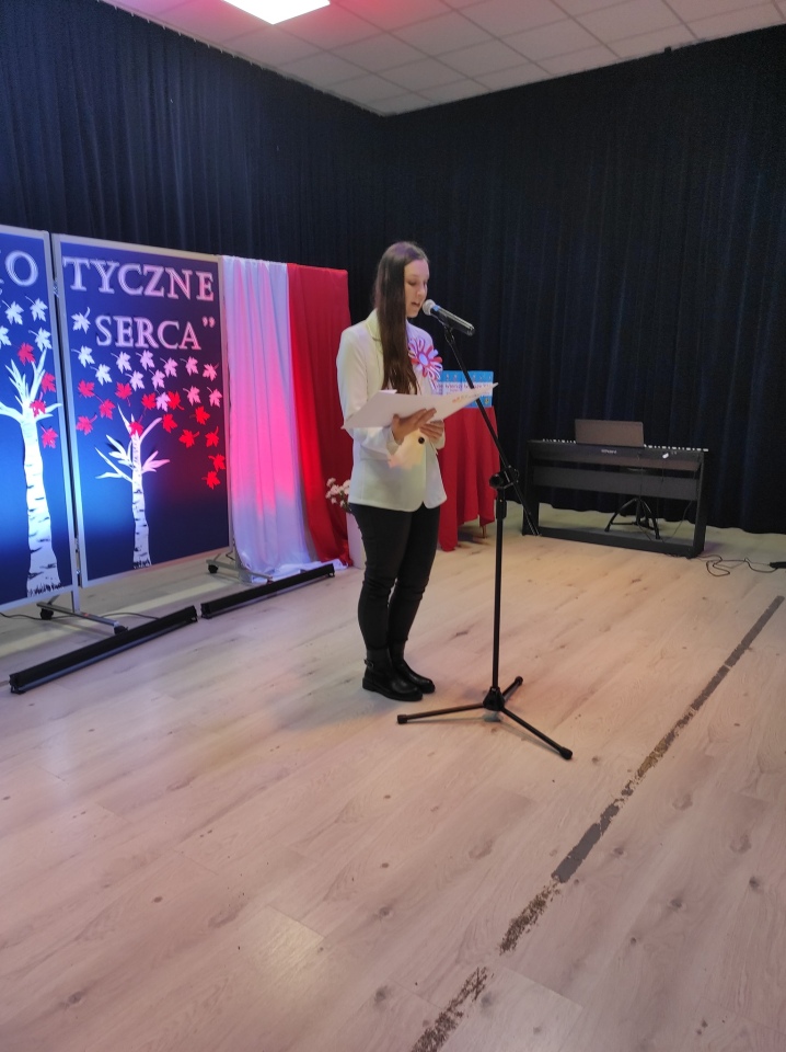 Konkurs poetycki Patriotyczne serca [09.11.2024] - zdjęcie #31 - eOstroleka.pl