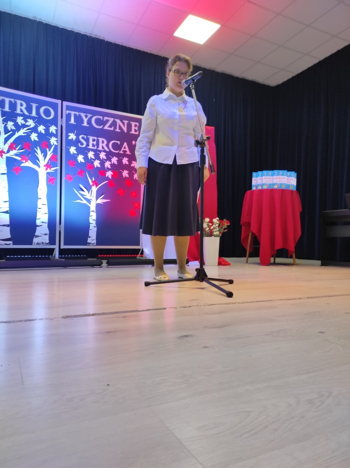 Konkurs poetycki Patriotyczne serca [09.11.2024] - zdjęcie #19 - eOstroleka.pl