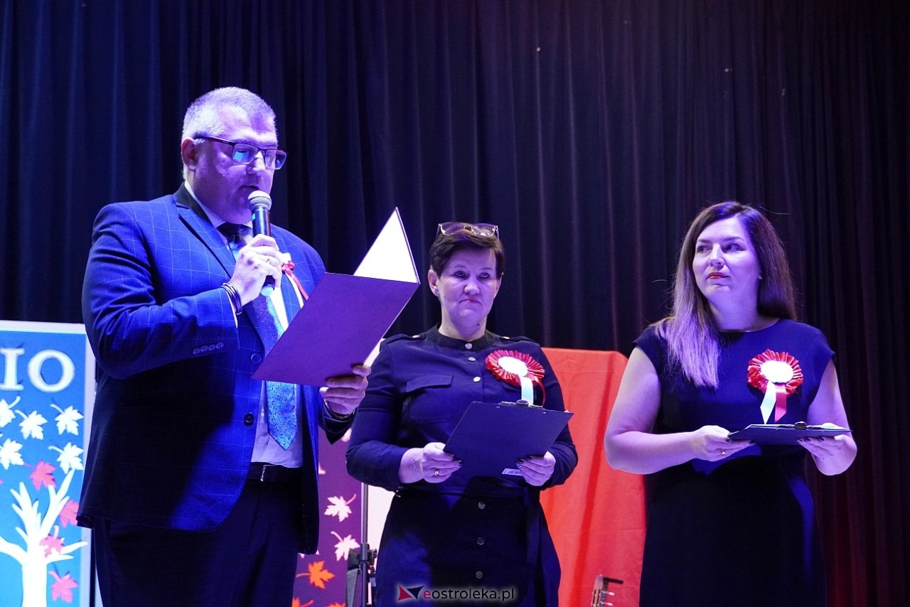 Koncert „Patriotyczne serca w wykonaniu zespołu Ferajna z Hoovera w Goworowie [12.11.2024] - zdjęcie #41 - eOstroleka.pl