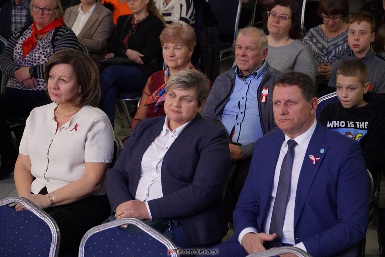 Koncert „Patriotyczne serca w wykonaniu zespołu Ferajna z Hoovera w Goworowie [12.11.2024] - zdjęcie #39 - eOstroleka.pl