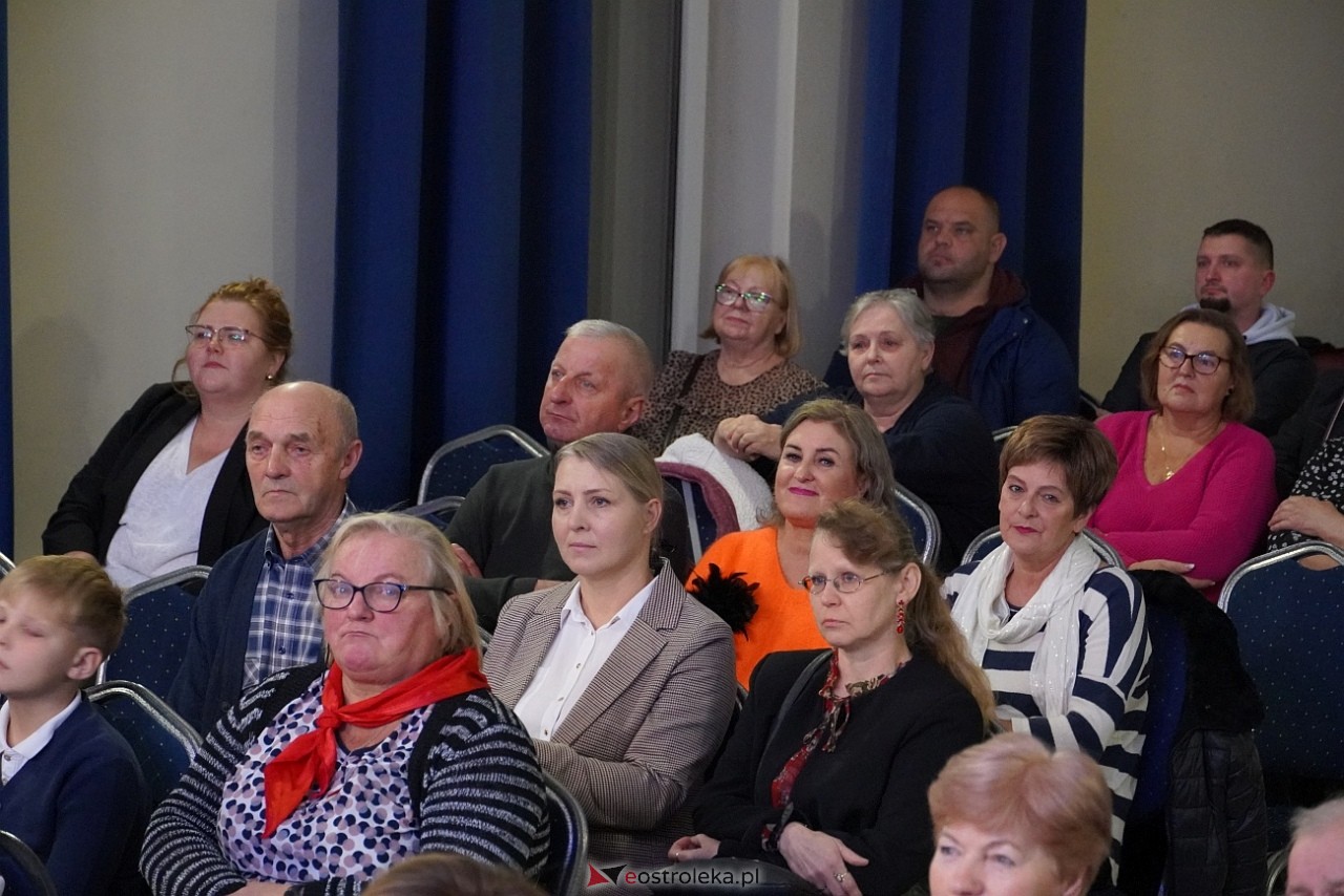 Koncert „Patriotyczne serca w wykonaniu zespołu Ferajna z Hoovera w Goworowie [12.11.2024] - zdjęcie #37 - eOstroleka.pl