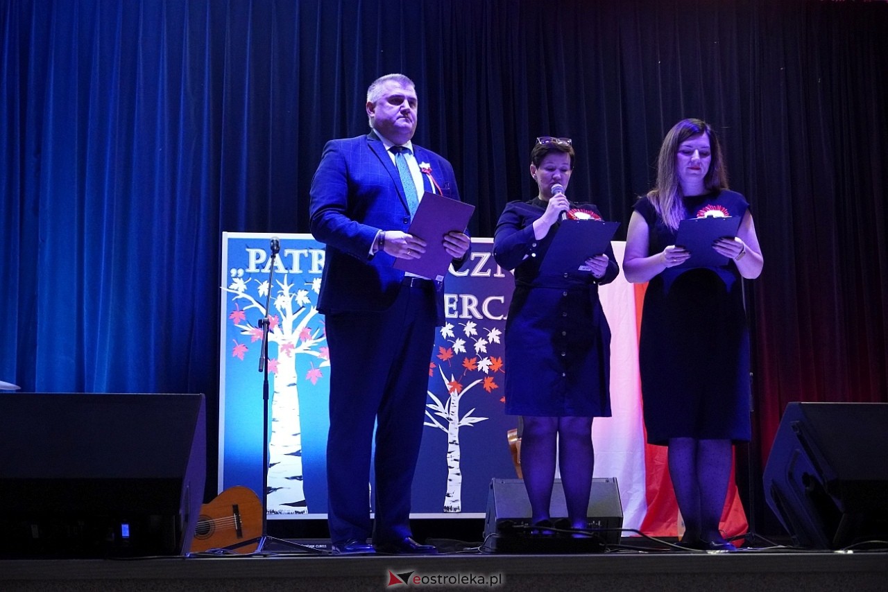 Koncert „Patriotyczne serca w wykonaniu zespołu Ferajna z Hoovera w Goworowie [12.11.2024] - zdjęcie #28 - eOstroleka.pl