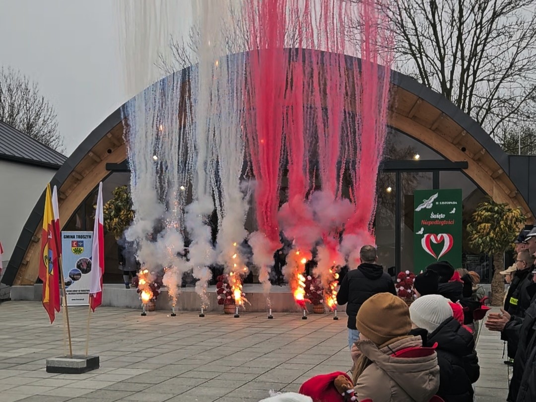 Obchody Narodowego Święta Niepodległości w Troszynie [11.11.2024] - zdjęcie #77 - eOstroleka.pl