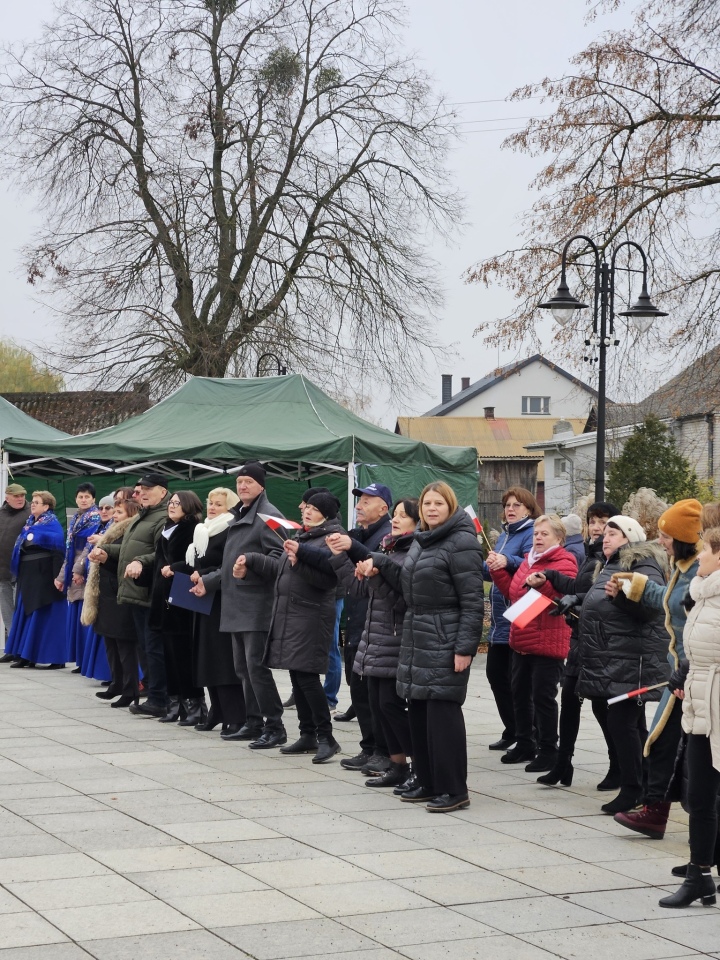 Obchody Narodowego Święta Niepodległości w Troszynie [11.11.2024] - zdjęcie #45 - eOstroleka.pl