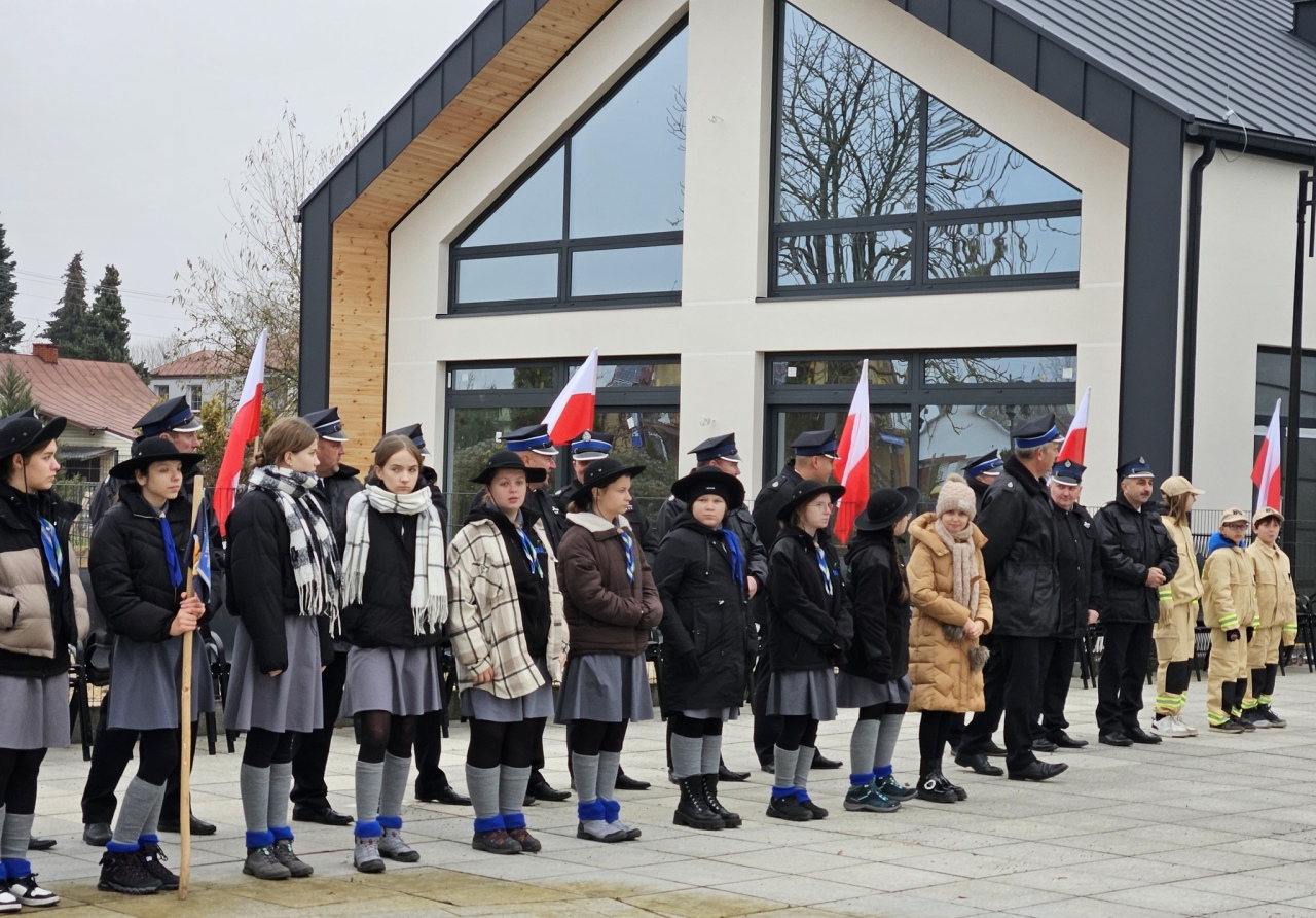 Obchody Narodowego Święta Niepodległości w Troszynie [11.11.2024] - zdjęcie #44 - eOstroleka.pl