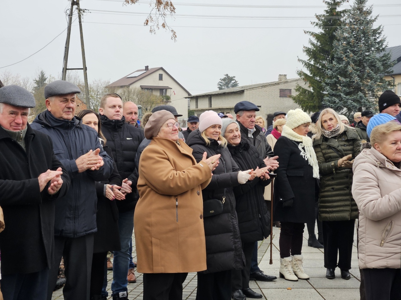 Obchody Narodowego Święta Niepodległości w Troszynie [11.11.2024] - zdjęcie #42 - eOstroleka.pl