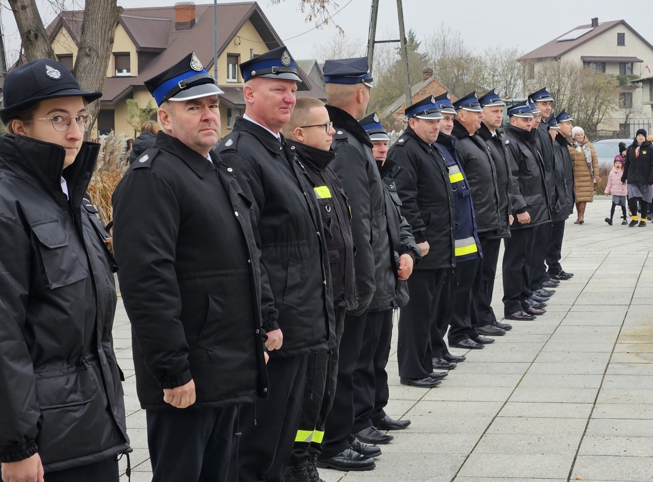 Obchody Narodowego Święta Niepodległości w Troszynie [11.11.2024] - zdjęcie #24 - eOstroleka.pl