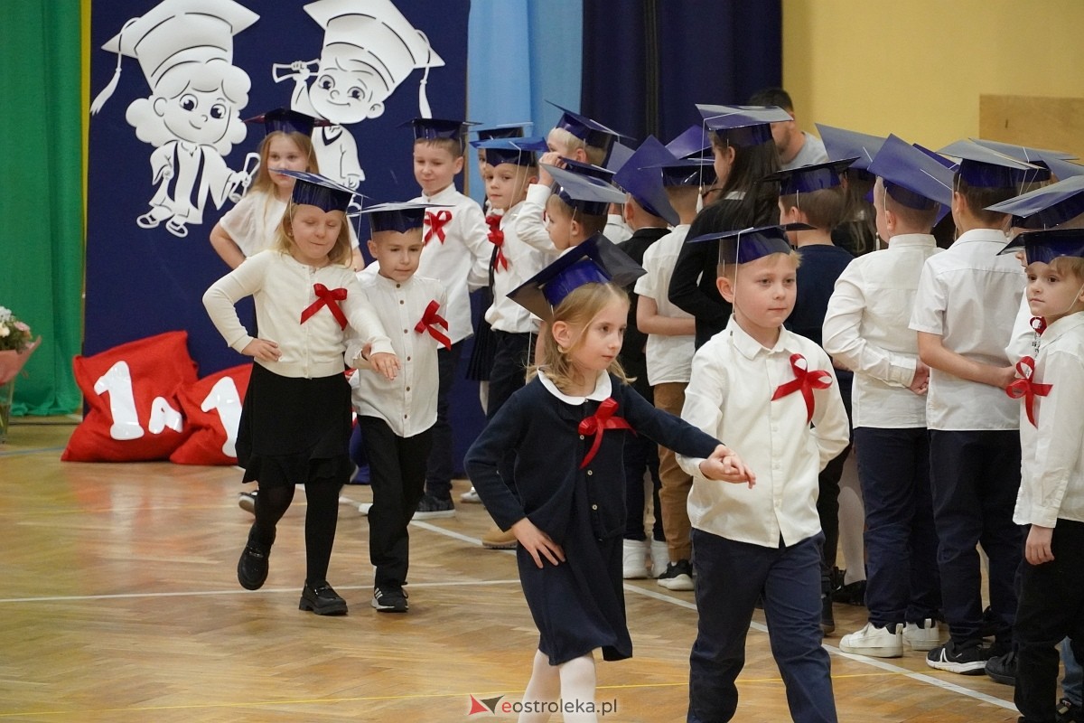 Pasowanie na ucznia w Szkole Podstawowej nr 6 w Ostrołęce [14.11.2024] - zdjęcie #75 - eOstroleka.pl