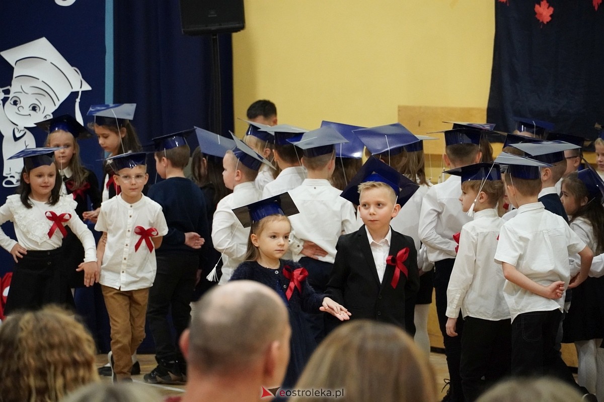 Pasowanie na ucznia w Szkole Podstawowej nr 6 w Ostrołęce [14.11.2024] - zdjęcie #70 - eOstroleka.pl