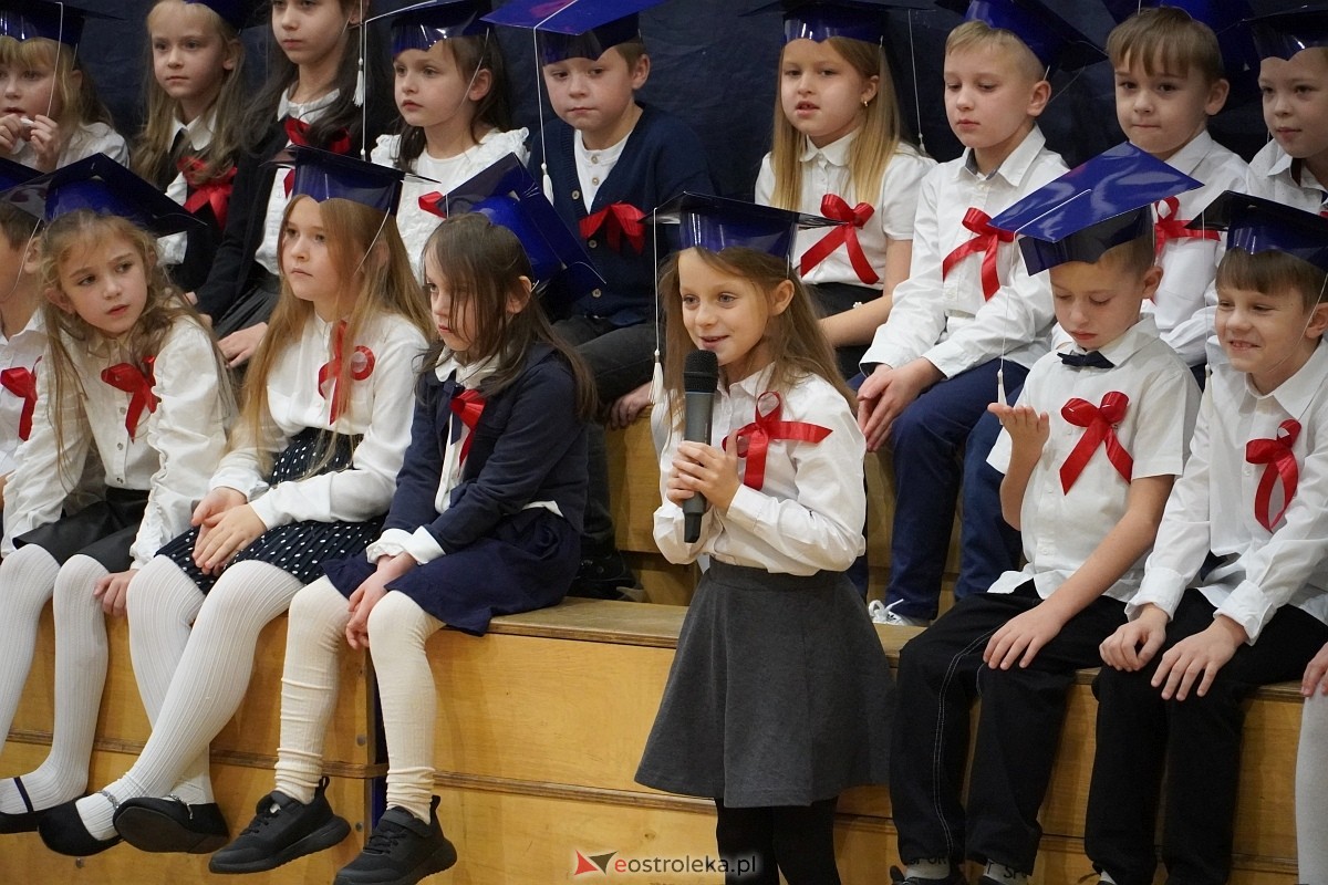 Pasowanie na ucznia w Szkole Podstawowej nr 6 w Ostrołęce [14.11.2024] - zdjęcie #31 - eOstroleka.pl