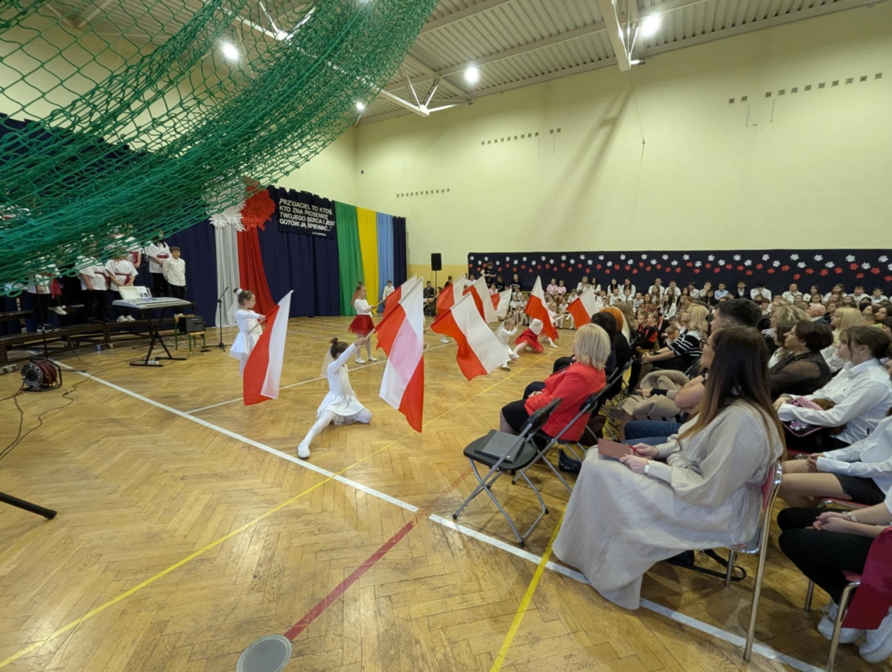 Święto patrona szkoły w SP 6 w Ostrołęce [15.11.2024] - zdjęcie #87 - eOstroleka.pl