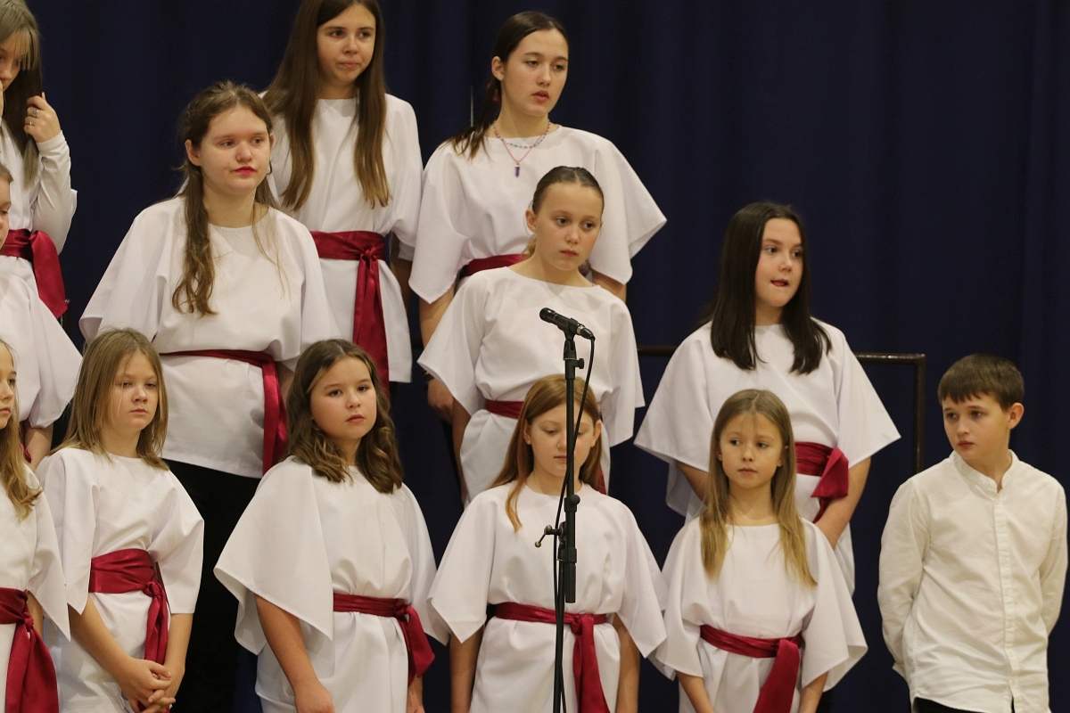 Święto patrona szkoły w SP 6 w Ostrołęce [15.11.2024] - zdjęcie #70 - eOstroleka.pl