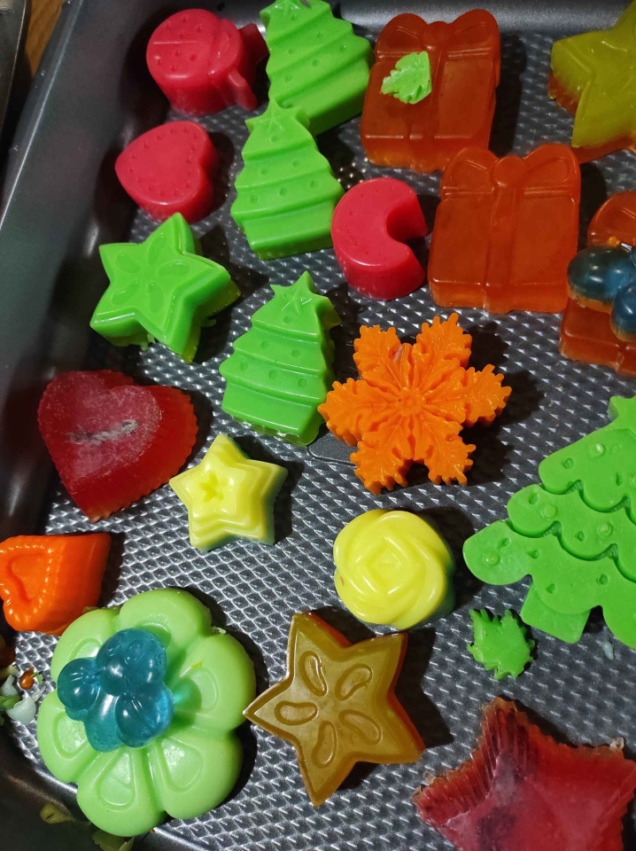 Warsztaty mydlarskie na Ogólnopolskim Dniu Seniora [15.11.2024] - zdjęcie #13 - eOstroleka.pl