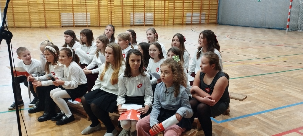 Patriotyczny Dzień w placówkach TPD [15.11.2024] - zdjęcie #5 - eOstroleka.pl