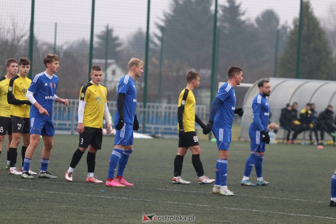 Narew Ostrołęka - Delta Słupno [16.11.2024] - zdjęcie #45 - eOstroleka.pl