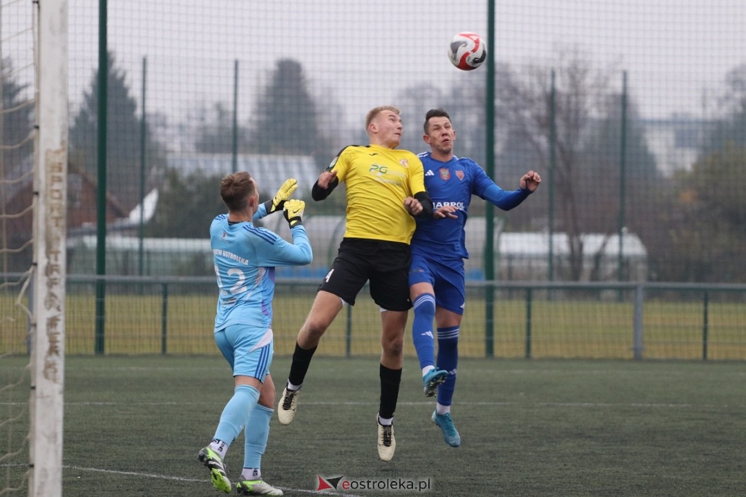 Narew Ostrołęka - Delta Słupno [16.11.2024] - zdjęcie #42 - eOstroleka.pl