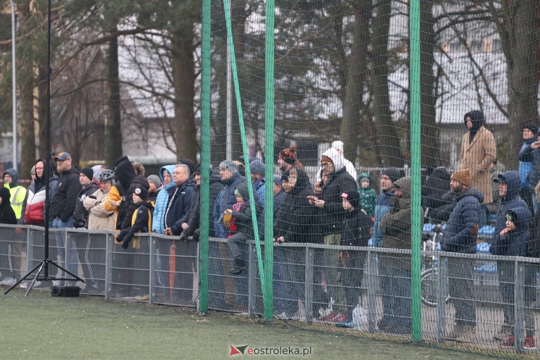 Narew Ostrołęka - Delta Słupno [16.11.2024] - zdjęcie #38 - eOstroleka.pl