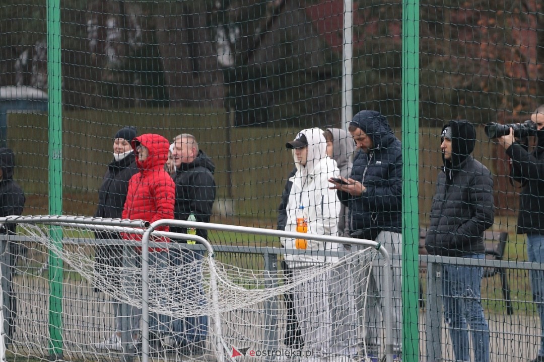 Narew Ostrołęka - Delta Słupno [16.11.2024] - zdjęcie #36 - eOstroleka.pl