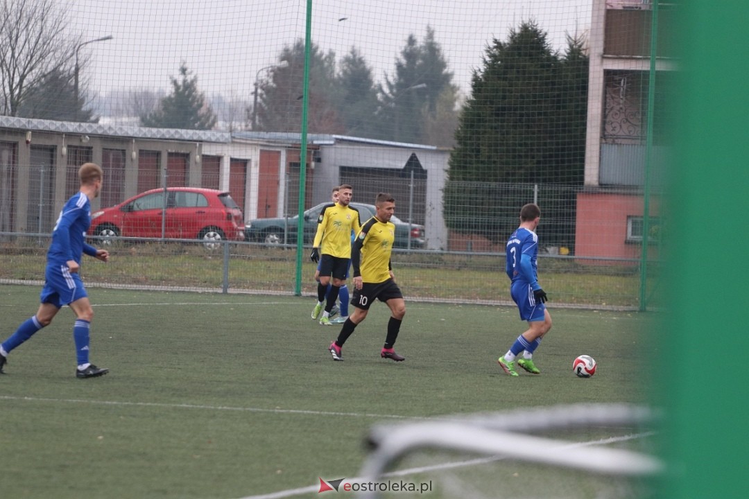 Narew Ostrołęka - Delta Słupno [16.11.2024] - zdjęcie #24 - eOstroleka.pl