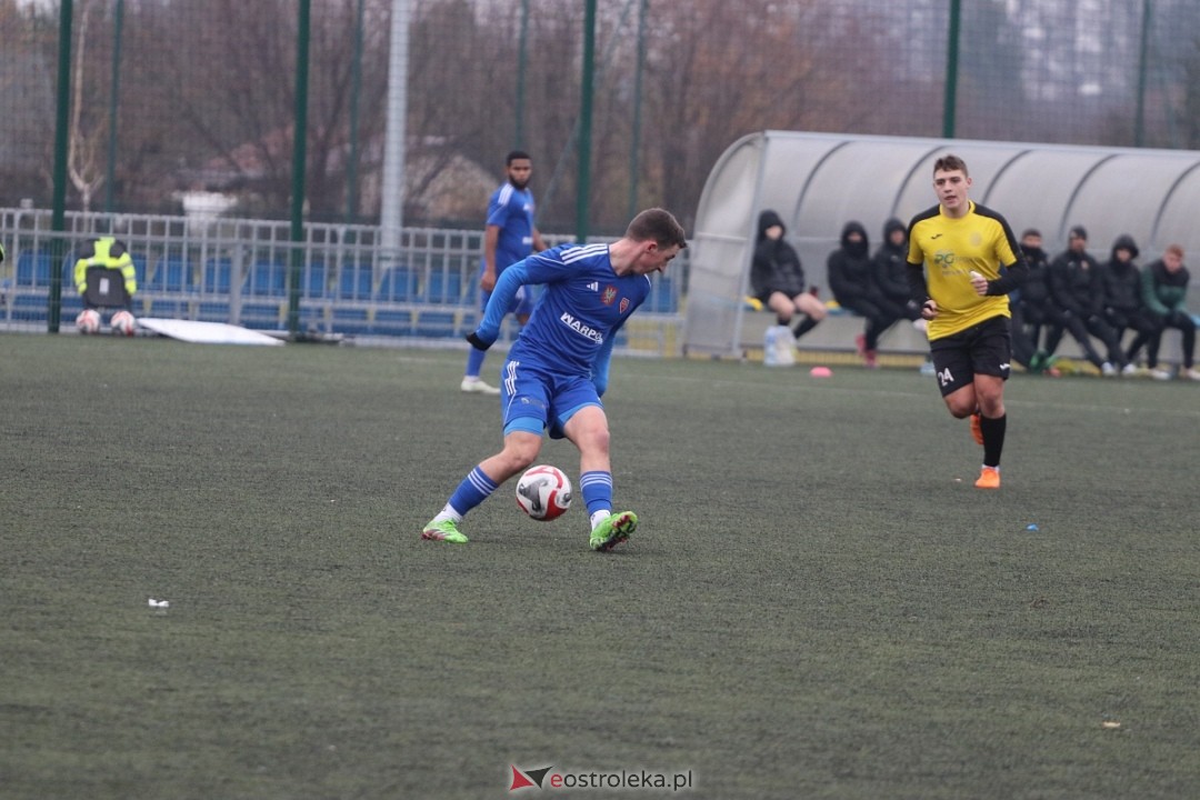 Narew Ostrołęka - Delta Słupno [16.11.2024] - zdjęcie #17 - eOstroleka.pl