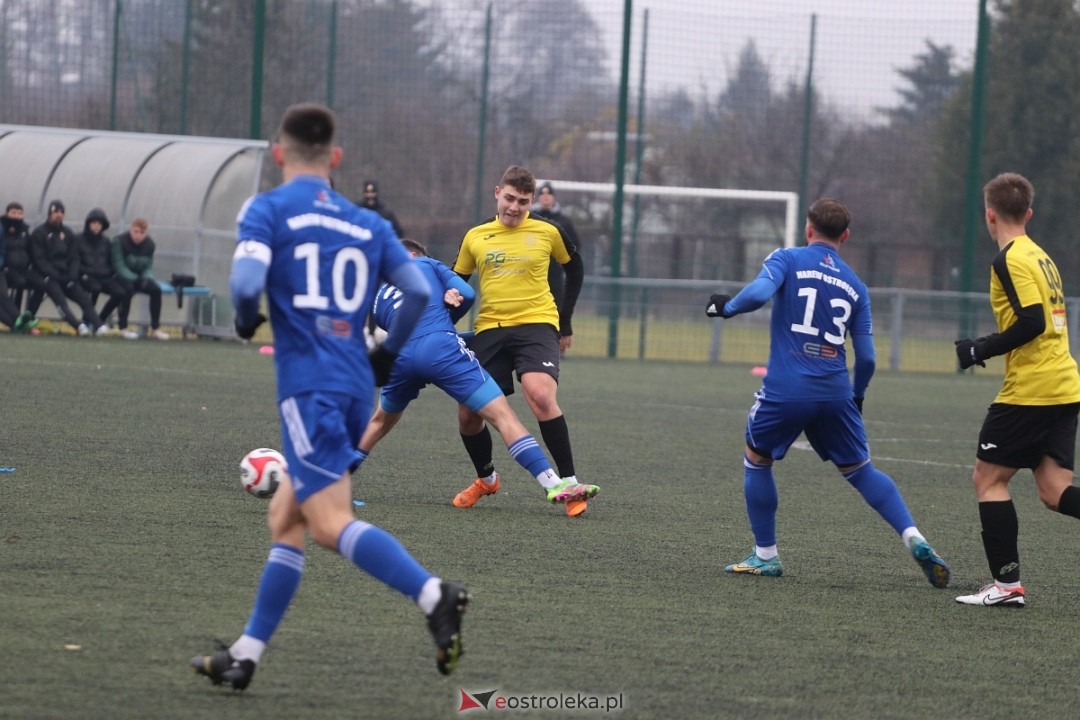 Narew Ostrołęka - Delta Słupno [16.11.2024] - zdjęcie #15 - eOstroleka.pl