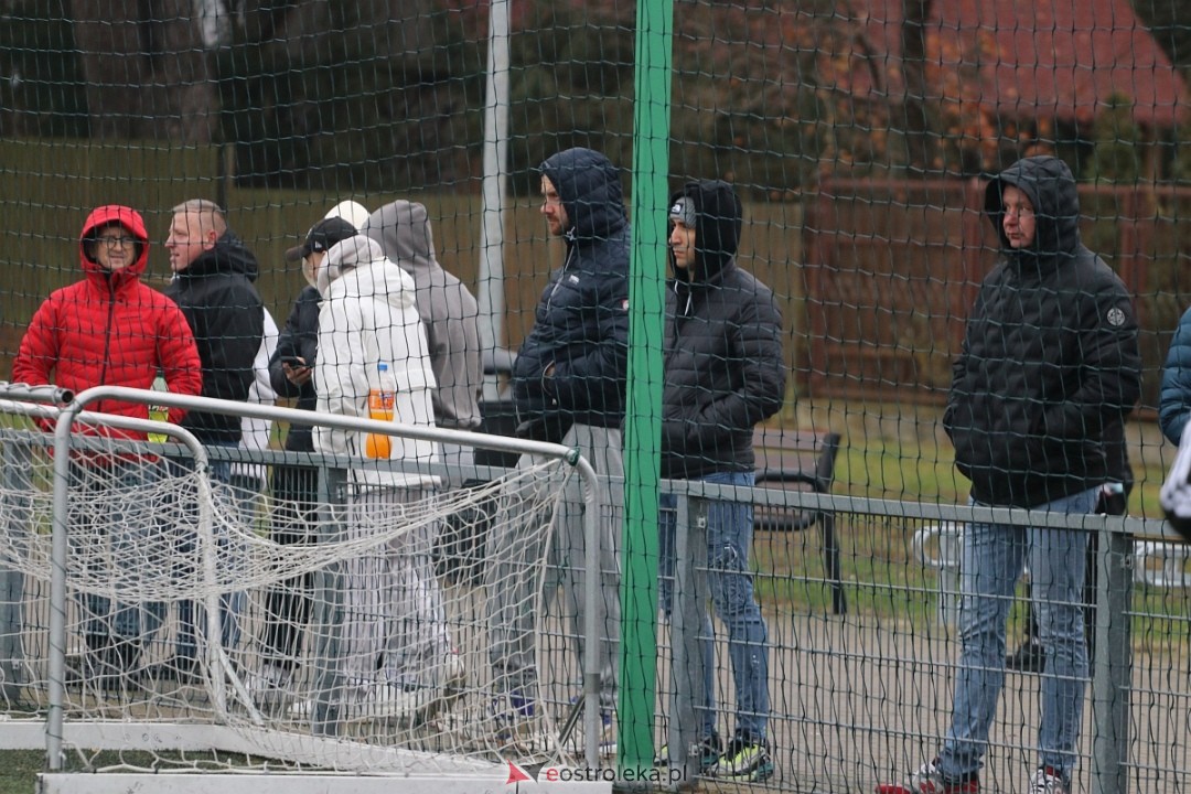 Narew Ostrołęka - Delta Słupno [16.11.2024] - zdjęcie #10 - eOstroleka.pl