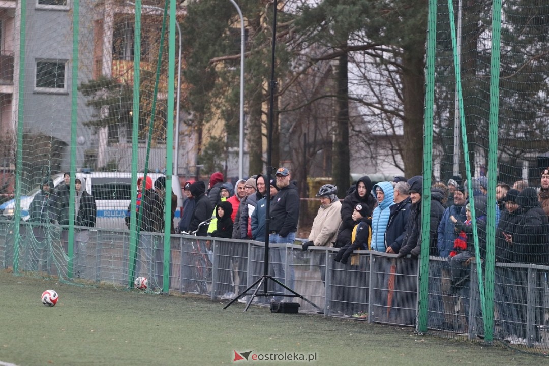 Narew Ostrołęka - Delta Słupno [16.11.2024] - zdjęcie #4 - eOstroleka.pl
