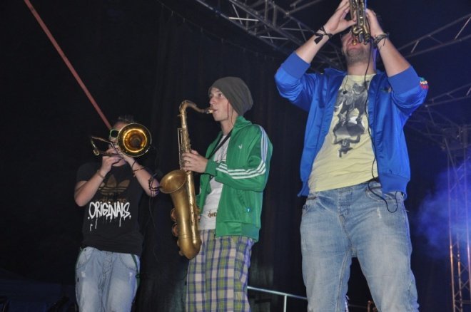 Enej na dożynkach w Lelisie (21.VIII.2011) - zdjęcie #65 - eOstroleka.pl