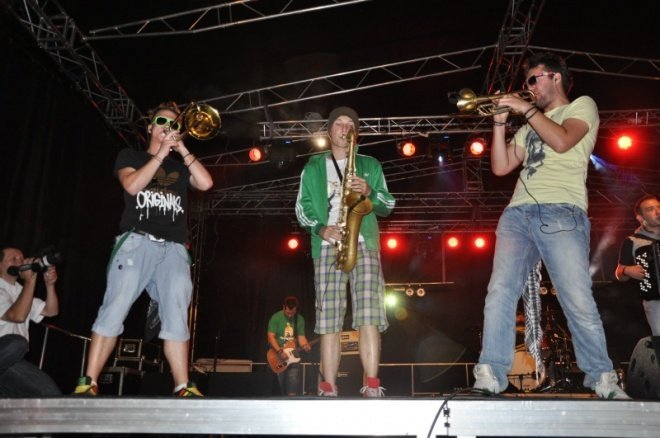 Enej na dożynkach w Lelisie (21.VIII.2011) - zdjęcie #4 - eOstroleka.pl