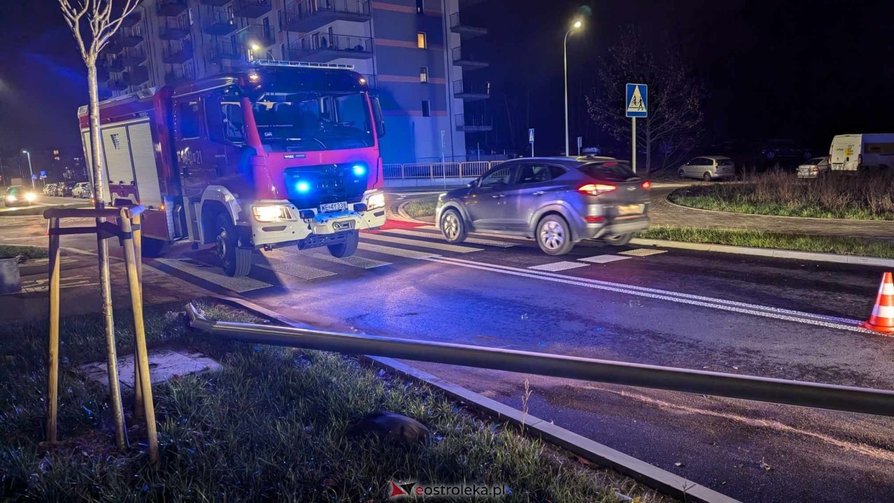 Wypadek przy ul. Gołasia [19.11.2024] - zdjęcie #19 - eOstroleka.pl