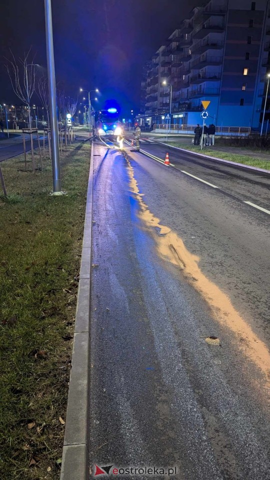 Wypadek przy ul. Gołasia [19.11.2024] - zdjęcie #16 - eOstroleka.pl
